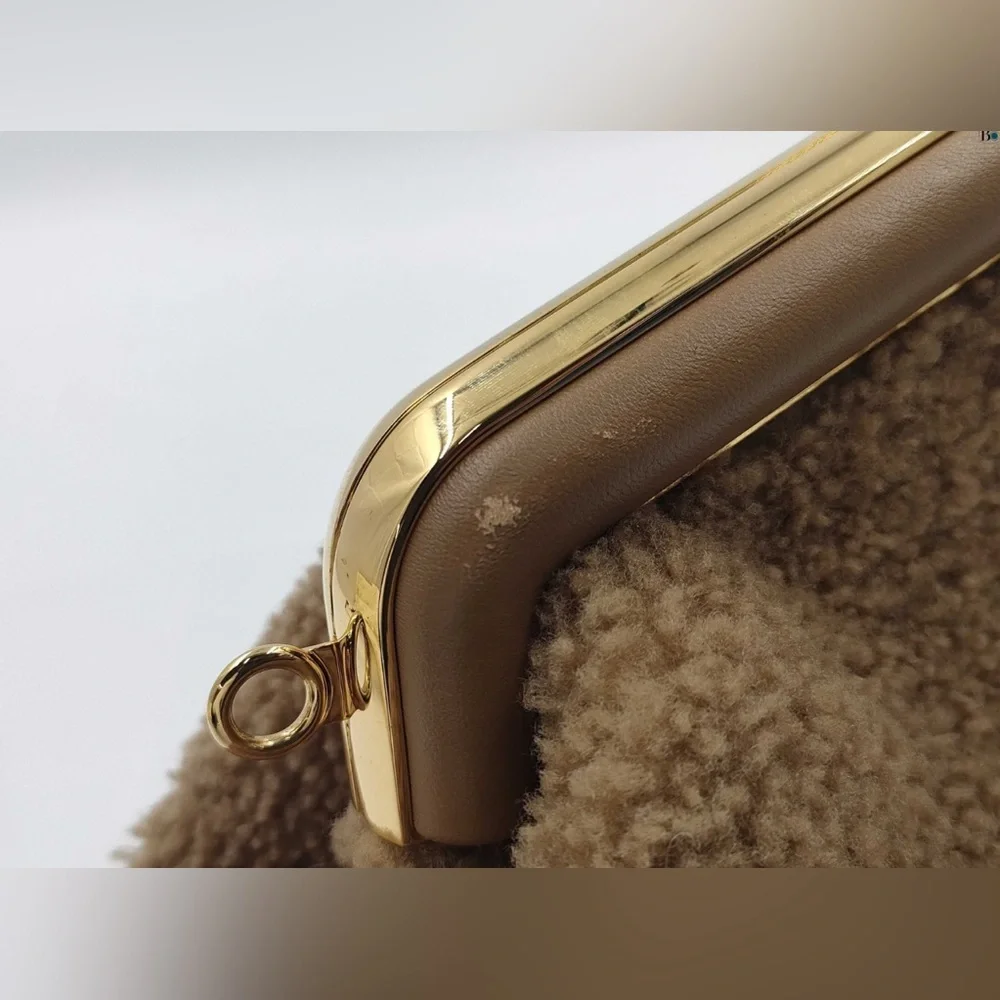 FENDI Shearling Medium Fendi First Rosa Plaster - Picture 2 of 10